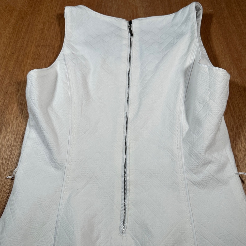 White House Black Market Top Women 4 White Textured Sleeveless Floral Trim Zip - Picture 4 of 11